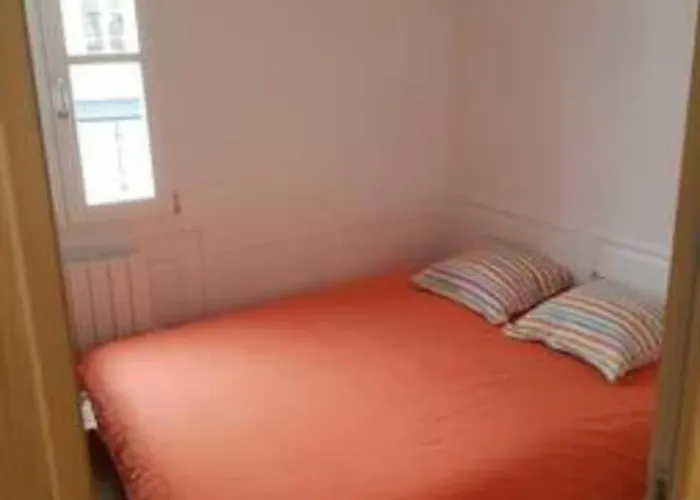 A 2 Pas Du Parlement - 55M2 - 2 Chambres